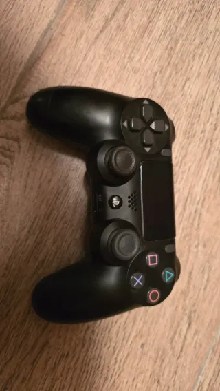 PS4 Slim 1TB Negra fw 9.00 +3 Mandos