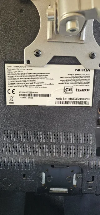 TV Nokia Smart TV 24” Android  con Brazo VESA 360°