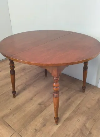 MESA REDONDA MADERA CON SILLAS