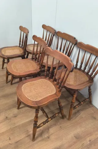 MESA REDONDA MADERA CON SILLAS