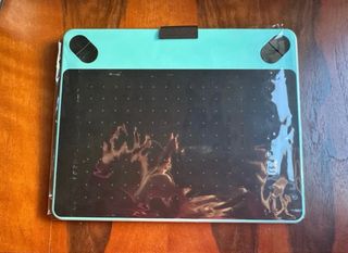 Tableta Gráfica Wacom Intuos Art S Verde