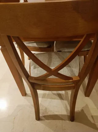 Mesa de Comedor de Madera más seis sillas