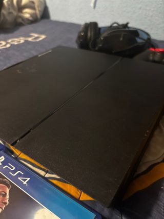 Pack PS4 + 2 Juegos + Casco + Mando