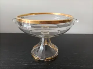 Centro in vetro vintage con bordo dorato