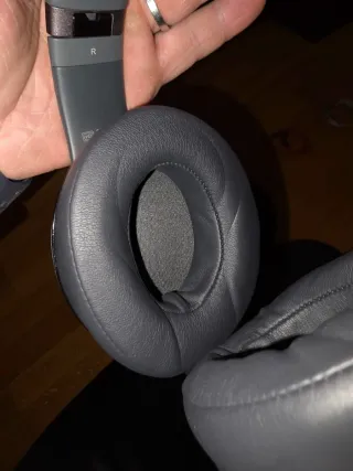 Cuffie Beats Studio Grigie e Rosse