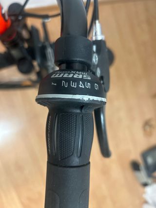 Bicicleta MTB B'Twin 27,5 juvenil, buen estado