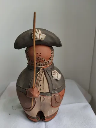 Figura Peregrino Barro