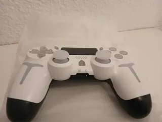 Mando PS4 Blanco con Diseño Gris