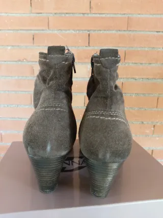 Stivali camoscio donna n. 39