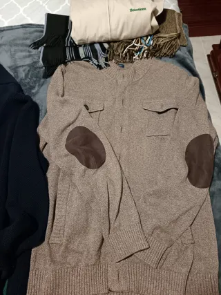 Lote 4 chaquetas lana hombre y dos bufandas