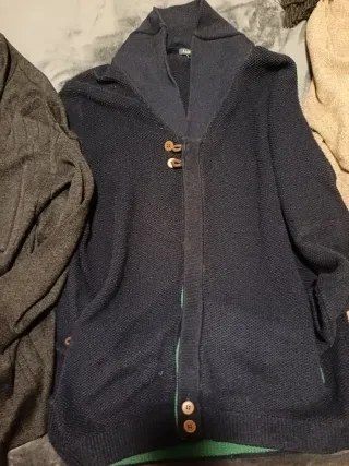 Lote 4 chaquetas lana hombre y dos bufandas