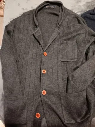 Lote 4 chaquetas lana hombre y dos bufandas