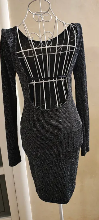 Abito elasticizzato effetto luccicante