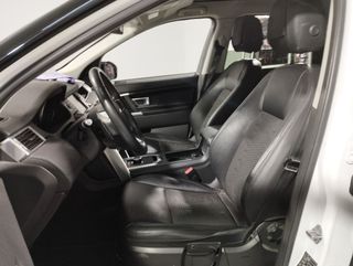 Land-Rover Discovery Sport SE AWD