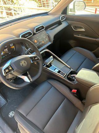 MG ZS Hybrid+ Luxury 2025