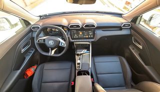 MG ZS Hybrid+ Luxury 2025