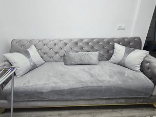 Sofá+mesa elegantes, color gris