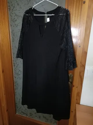 Vestido negro con encaje