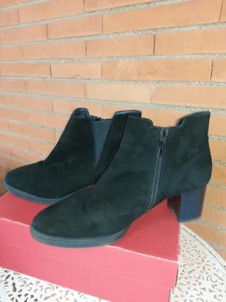 Stivali donna camoscio nero n. 39