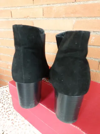 Stivali donna camoscio nero n. 39