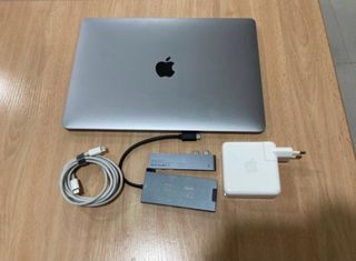 MacBook Pro 13” Plata 2019