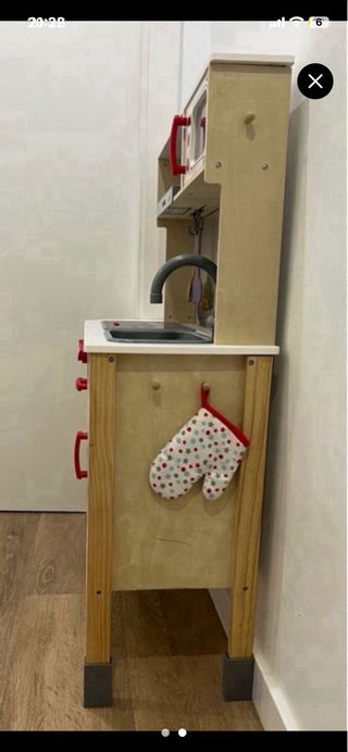 Cocinita de juguete de madera