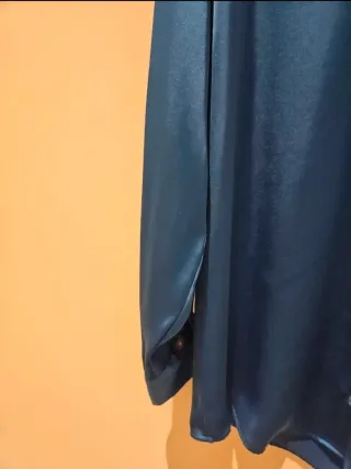 Blusa satinada azul ZARA Talla XS