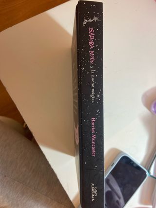 Isadora Moon y la noche mágica / Isadora Moon a...