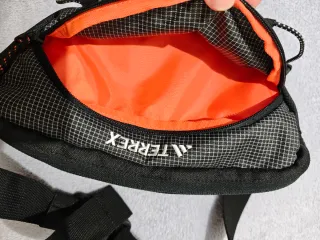 Riñonera Adidas Terrex Negra y Gris