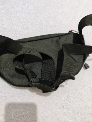 Riñonera Adidas Terrex Negra y Gris