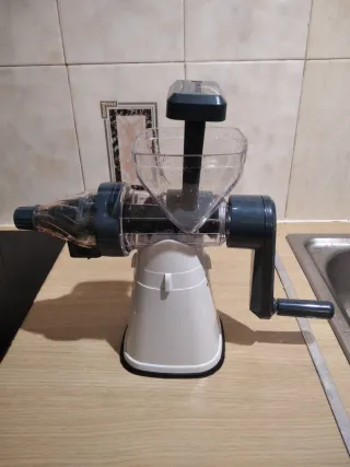 Exprimidor de fruta Fackelmann Exprimidor Easypre