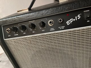 Fender squier para bajo, ampli de 15 watts