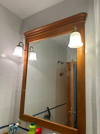 Espejo de baño con armario y luces 10e cada uno