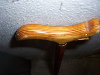 Bastone da passeggio con manico decorato