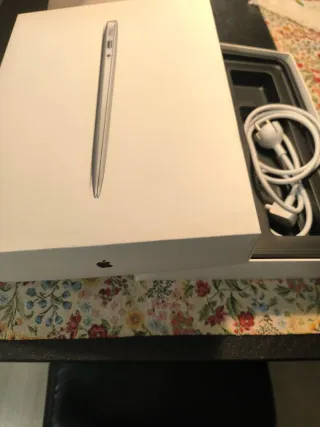 MacBook Air 13 i5 1.8GHz 128GB Plata