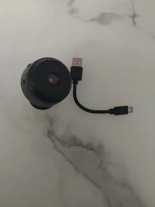 Cámara de seguridad negra