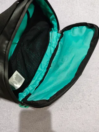 Bolso Bandolera Adidas Mercedes AMG Negro