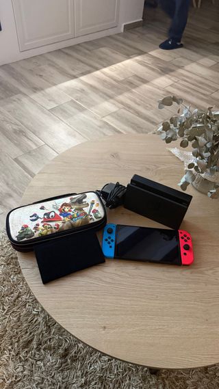Nintendo Switch OLED + Dock, Cargador y Funda