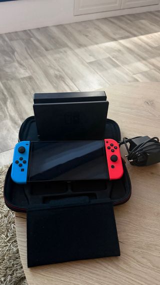Nintendo Switch OLED + Dock, Cargador y Funda