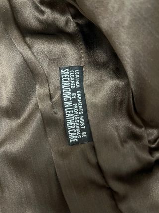 Cazadora de piel marrón