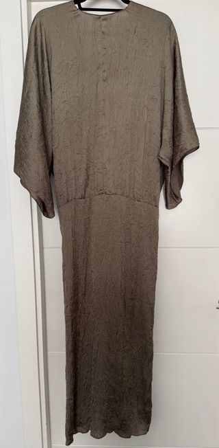Vestido midi de Zara corte tipo Kaftán. Talla L