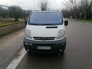 Opel Vivaro 2005