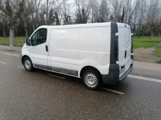 Opel Vivaro 2005