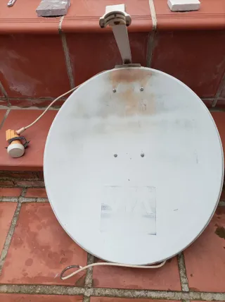 Antena Parabólica Blanca, 60 Cm.