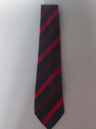 Corbata de seda Croatia rayas rojas y negras