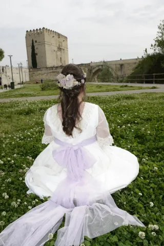 Vestido de comunión niña blanco y lila