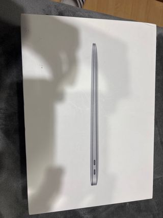 Macbook Air 13 Gris 8GB 128GB con Caja