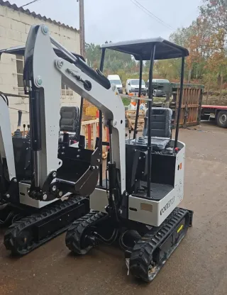 Mini excavadora. Ventas 673.277.265