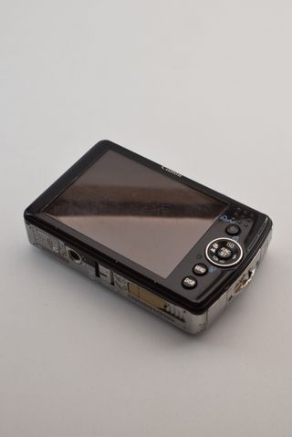 Cámara en caja Canon IXUS 65 - 6 MP