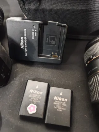 Cámara Nikon D3200 + 2 objetivos